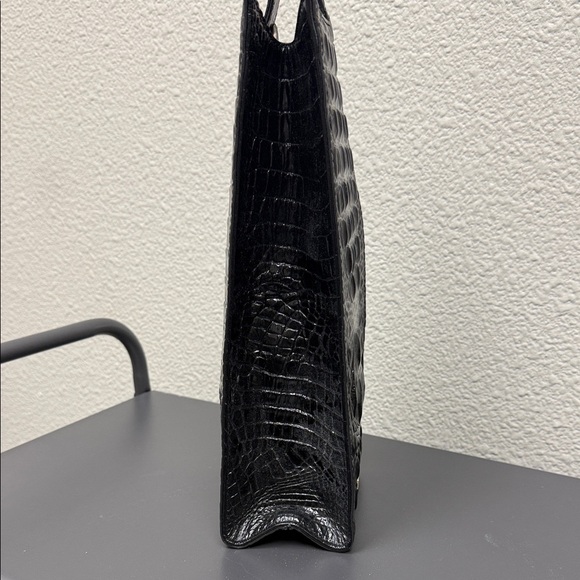 Brahmin Black Crocodile-Embossed Wine 🍷 Bag - Picture 6 of 9